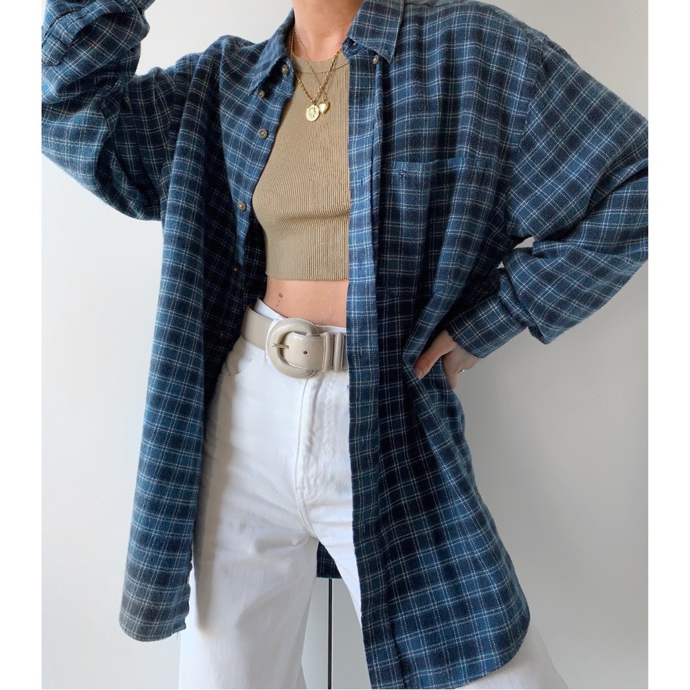 Vintage oversized blue plaid flannel button down shirt relaxed fit checkered